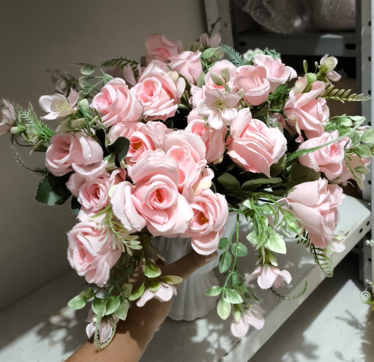 Arranjo de Flores Rosa Bebê  - Baloesfeitosdesonhos 