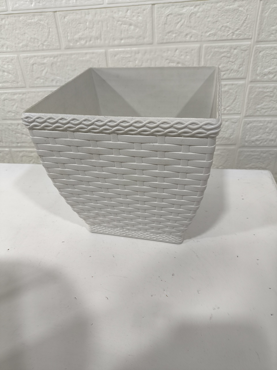 Vason Branco Quadrado 35 Cm Alt - Baloesfeitosdesonhos 