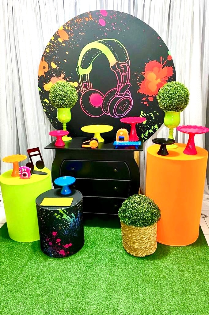Kit Pegue Monte Esmeralda - Neon Fone - i9festas