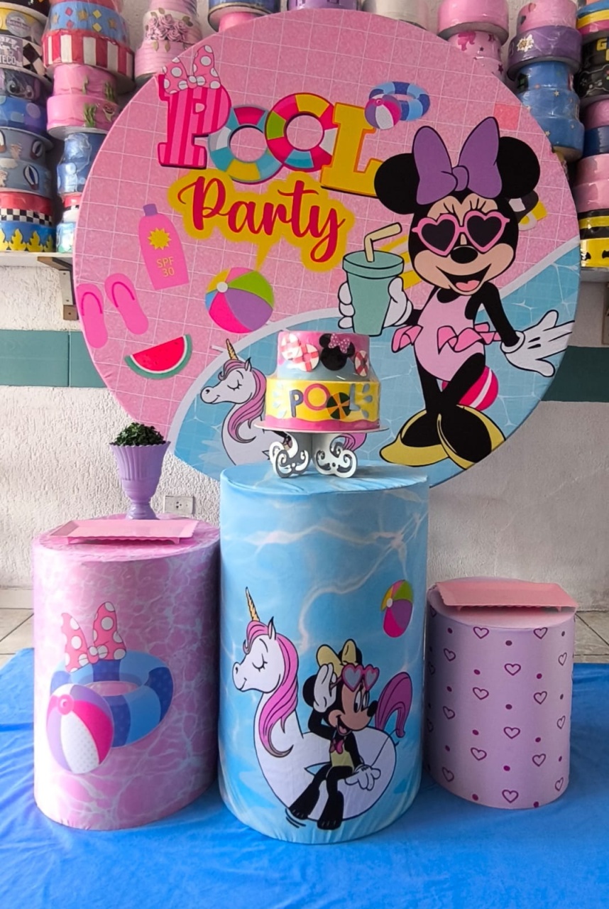 Minnie Pool Party Bronze  - GabiSantosDecor