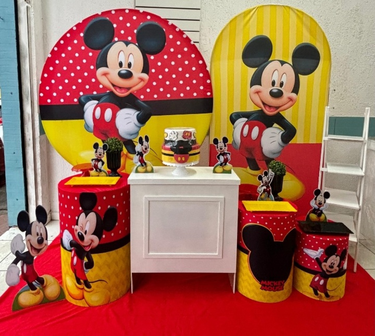 Mickey Vermelho Luxo - GabiSantosDecor