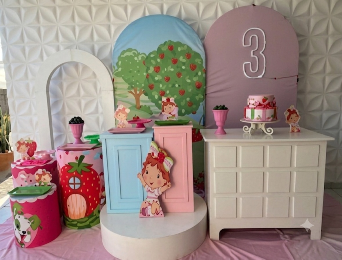 Composição Moranguinho Baby  - GabiSantosDecorhttps://loquefacil.com/c/gabisantosdecor