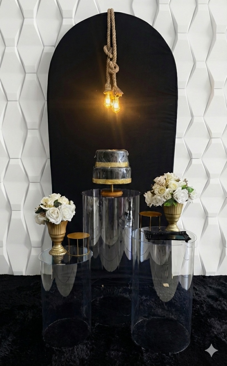 Preto Dourado Acrilico 2 - GabiSantosDecor