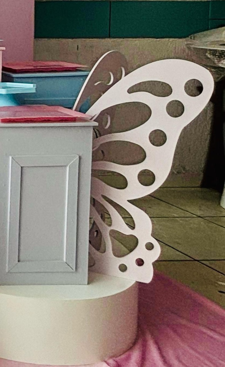 Borboleta Lilás - GabiSantosDecor