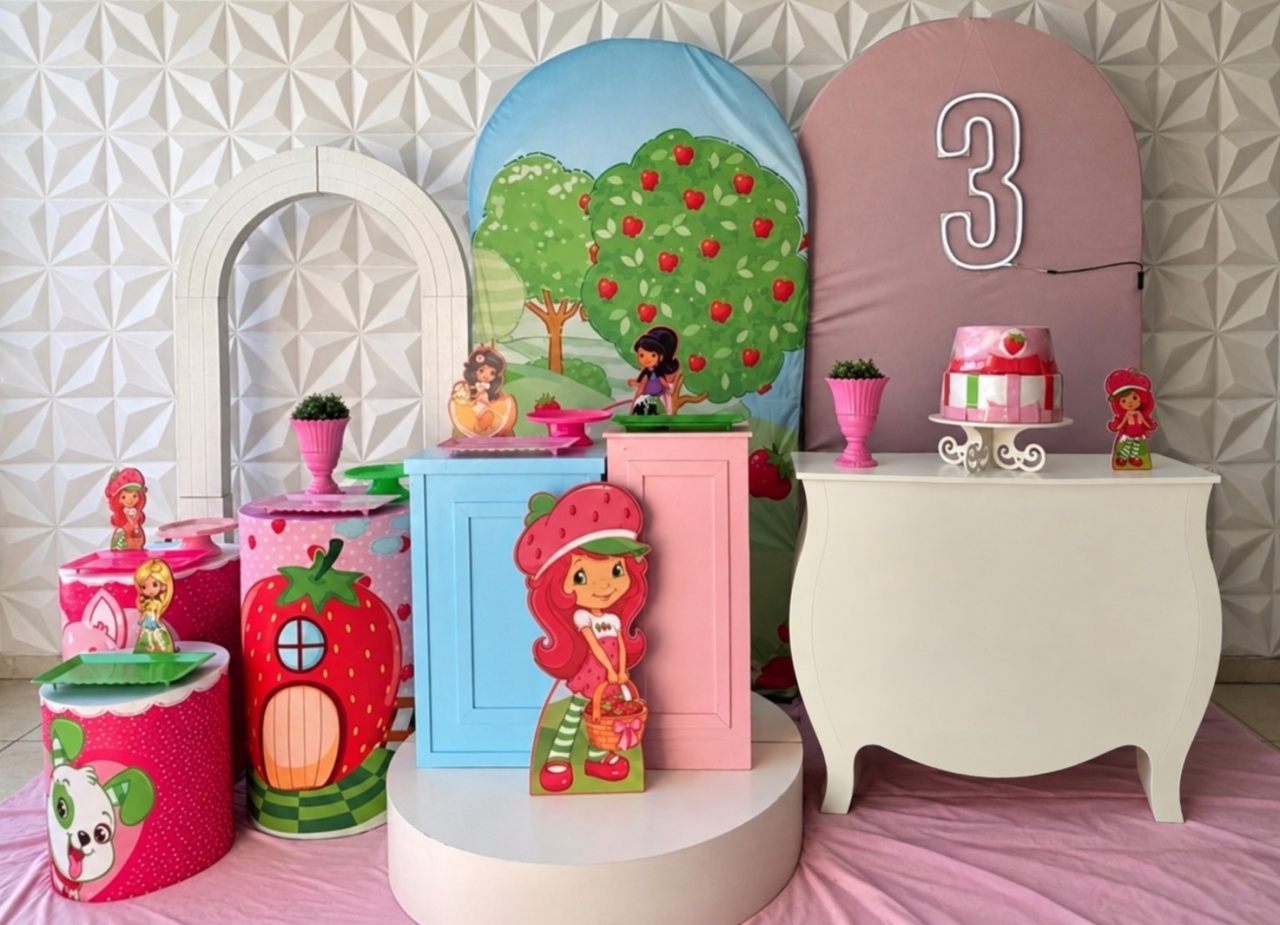 Composição Moranguinho - GabiSantosDecorhttps://loquefacil.com/c/gabisantosdecor