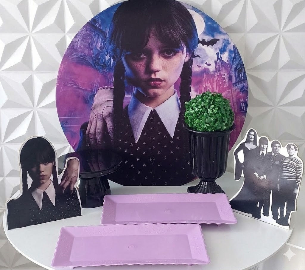 Kit Mesa Wandinha - GabiSantosDecor