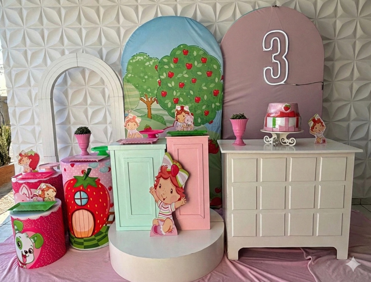 Composição Moranguinho Baby  - GabiSantosDecor