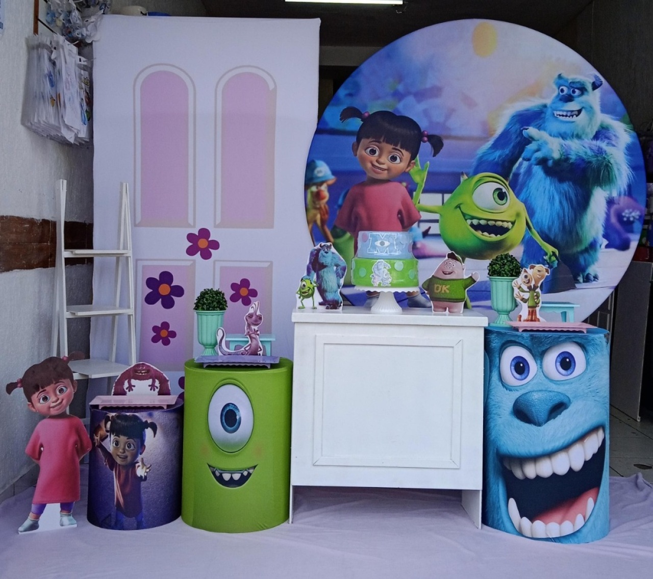 Monstro Sa Luxo - GabiSantosDecor