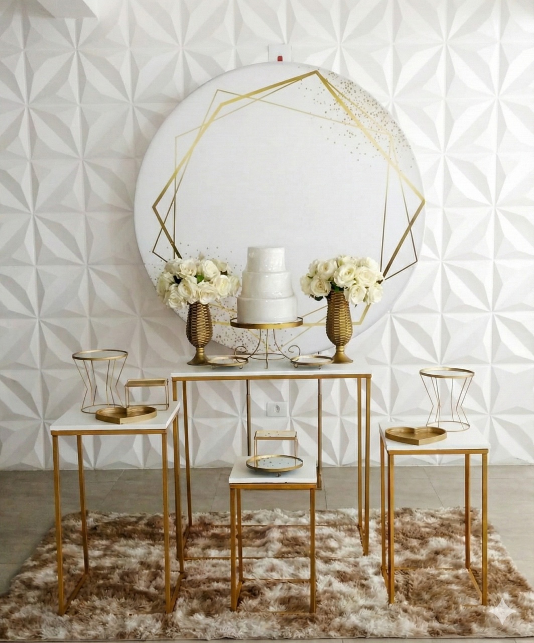 Branco Dourado Com Mesa Ferro Casamento  - GabiSantosDecor