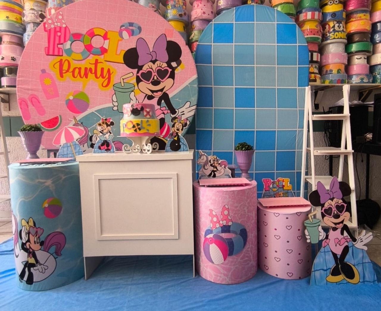 Minnie Pool Party Luxo  - GabiSantosDecor