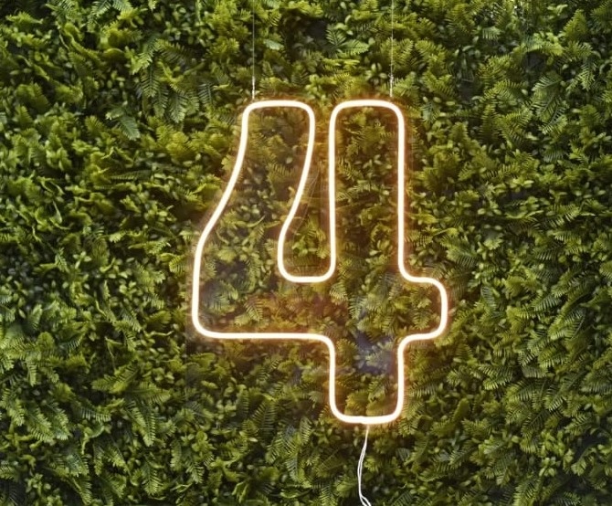 Numero 4 Led    - Guaiba Pegue e Monte 