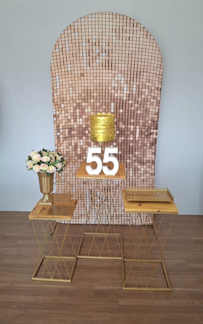 Painel Dourado - FESTEJAR PEGUE E MONTE E BALÕES