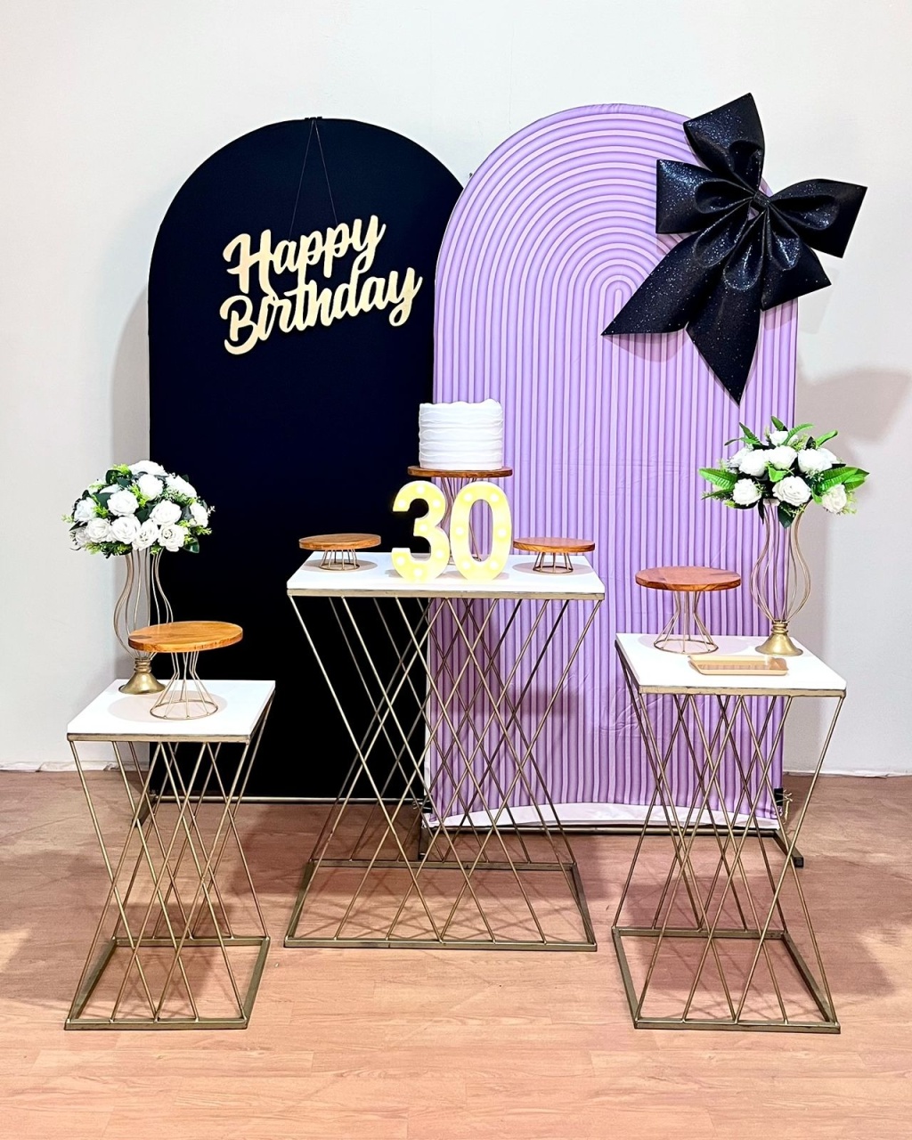 Laço Lilas E Preto - Composição Mesa Treliça  - FestAí Pegue Monte