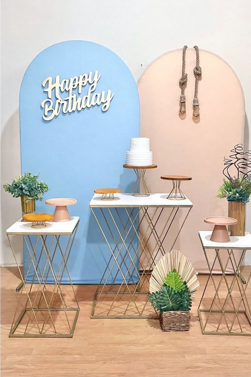 Happy Bday Azul Claro E Bege - Mesas Treliças - FestAí Pegue Monte