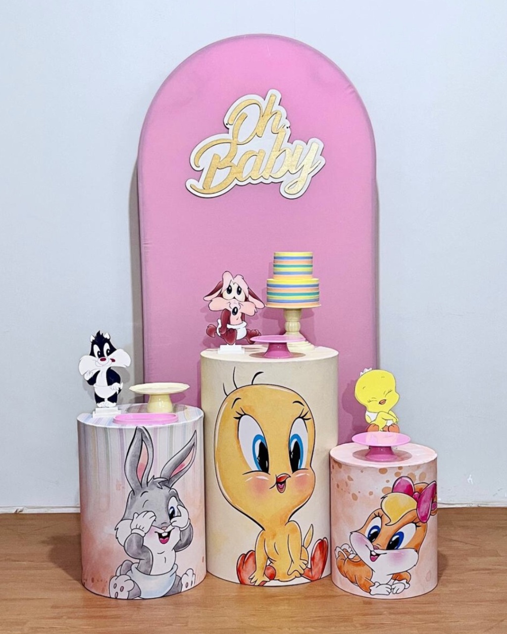 Baby Looney Tunes Menina - Kit Promocional Prata C/Painel Romano - FestAí Pegue Monte