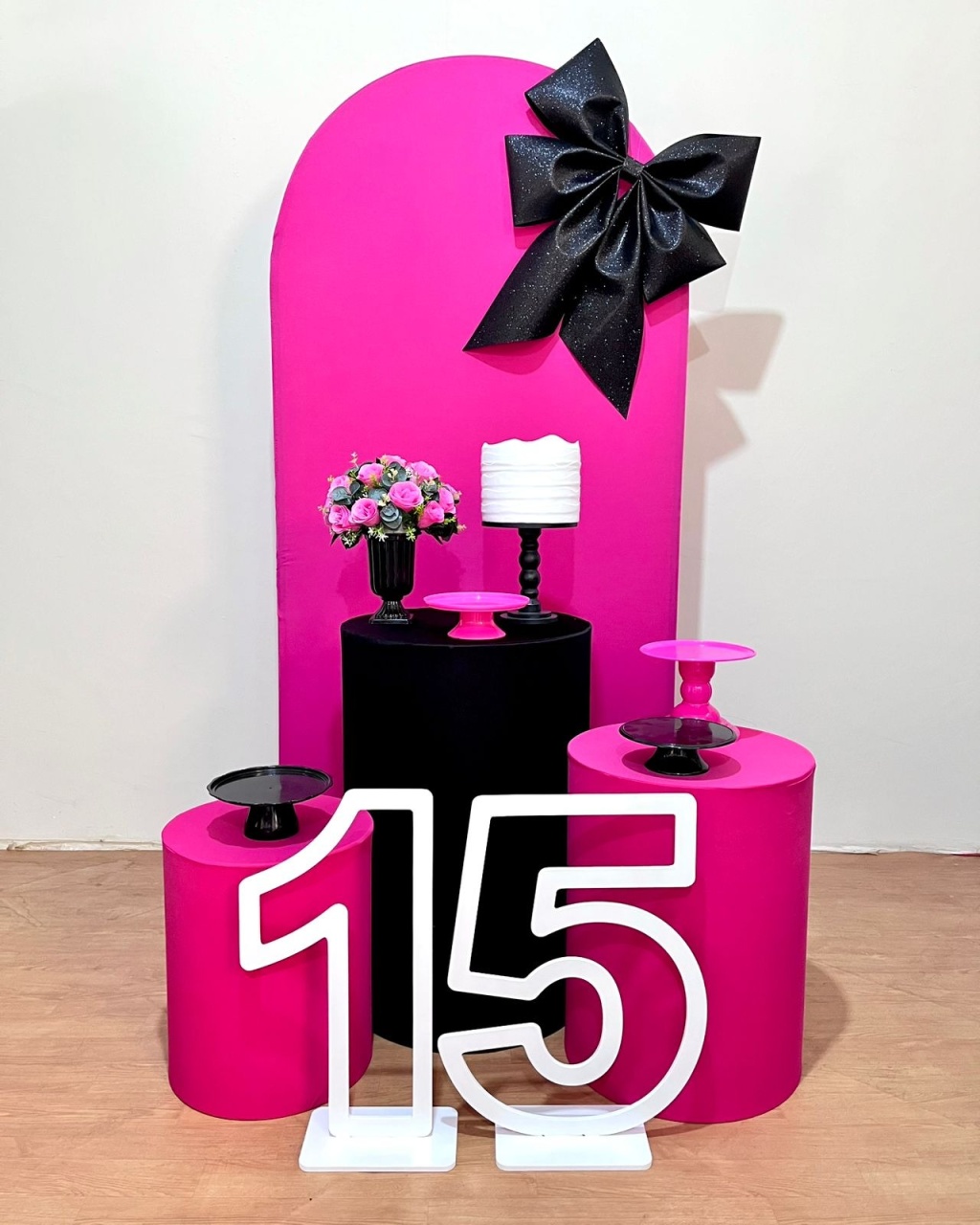 15 Anos Laço Pink E Preto - FestAí Pegue Monte