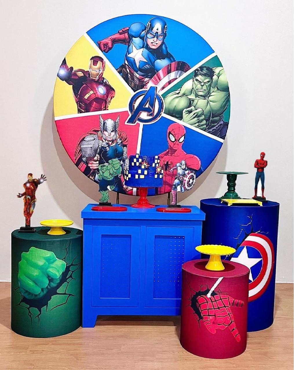 Vingadores Ii - Kit Promocional Ouro  - FestAí Pegue Monte