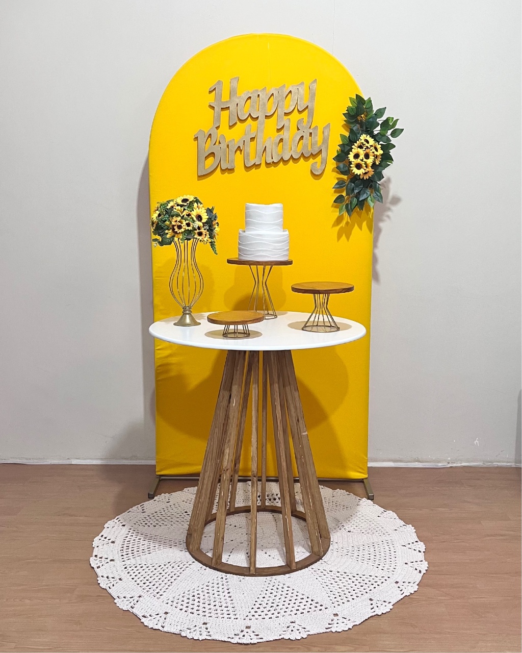 Kit Happy Bday - Amarelo C/Mesa Cone - FestAí Pegue Monte