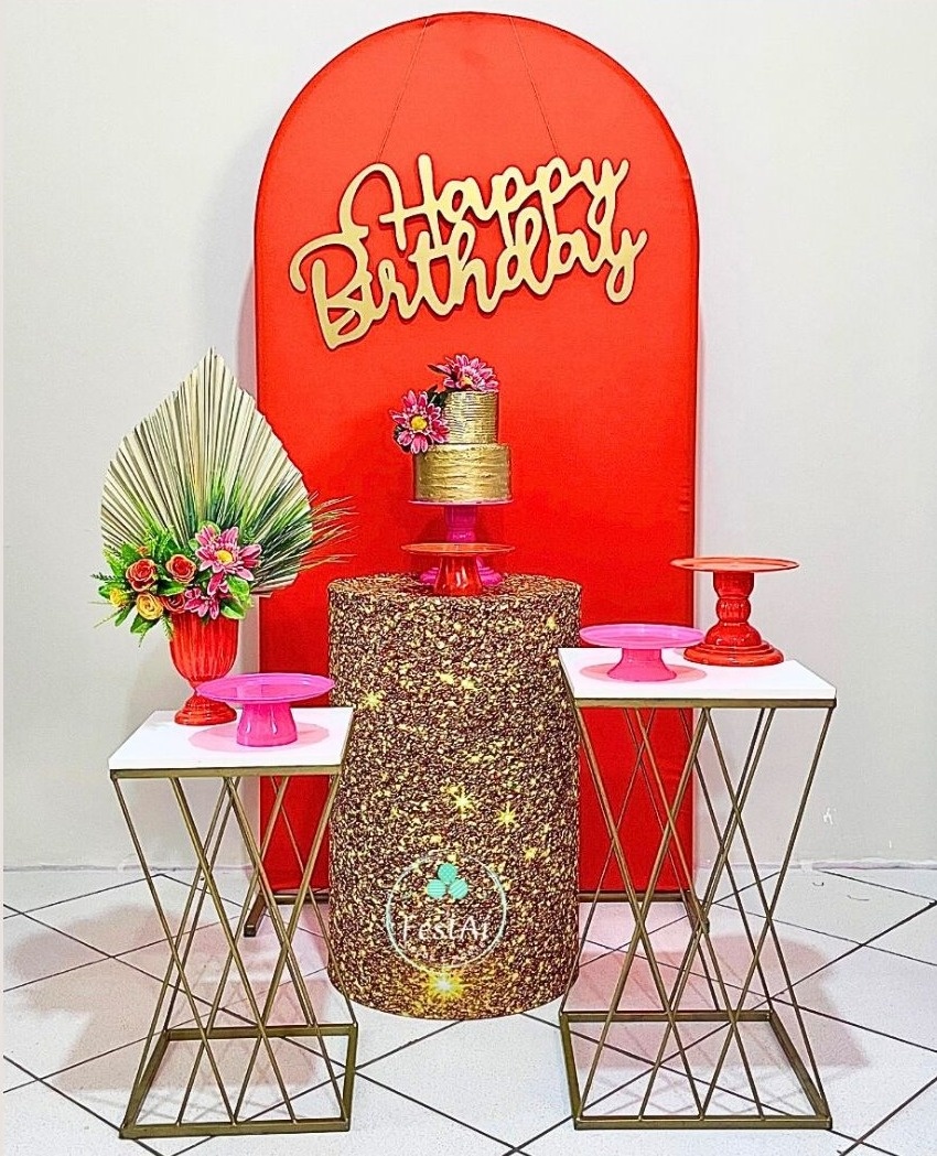 Kit Happy Bday Laranja E Dourado - Composição Com Mesas Treliças - FestAí Pegue Monte