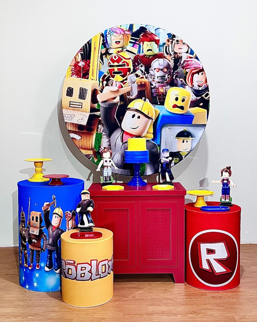 Roblox - Kit Promocional Ouro - FestAí Pegue Monte