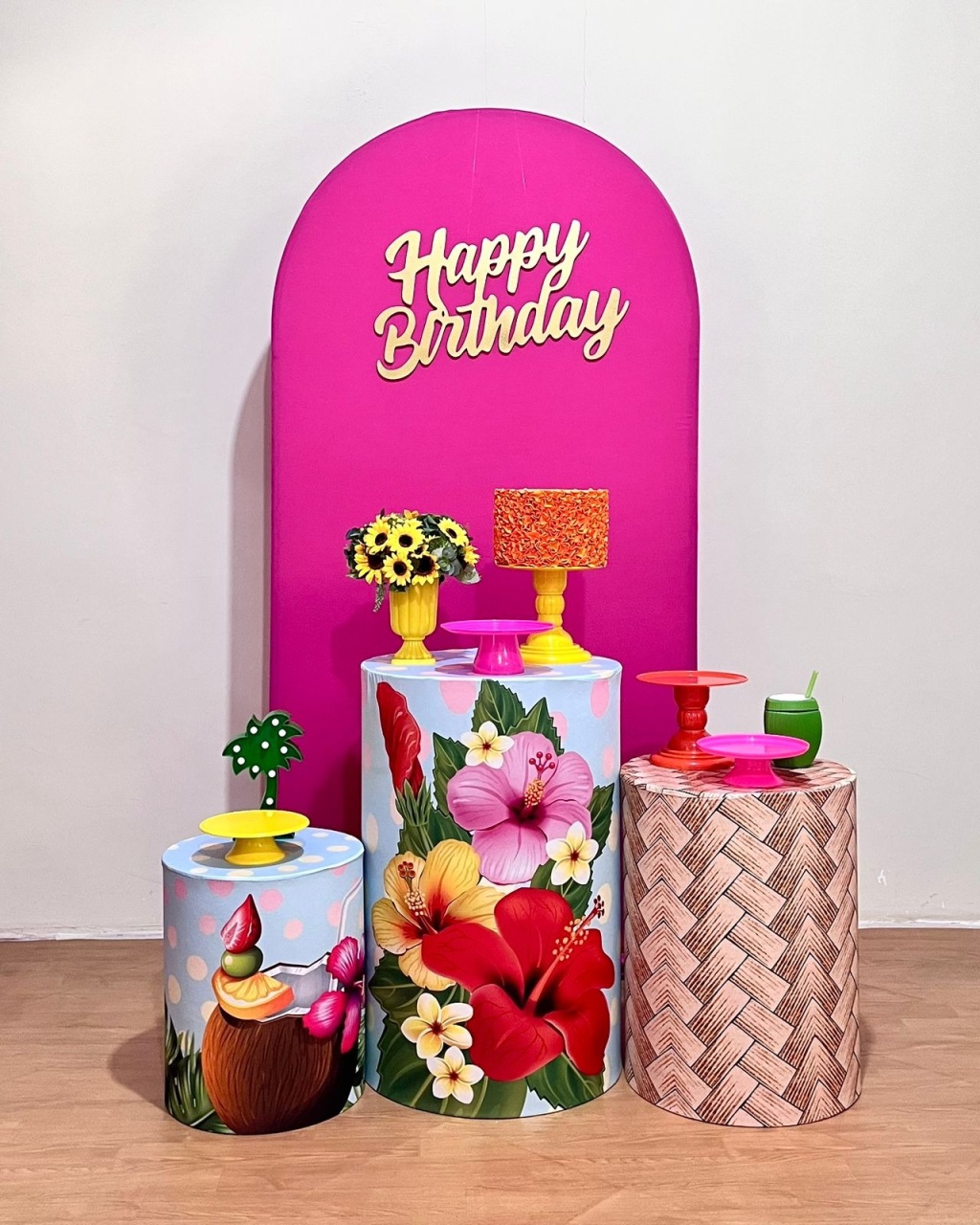 Kit Happy Bday Tropical - Romano C/Cilindros - FestAí Pegue Monte