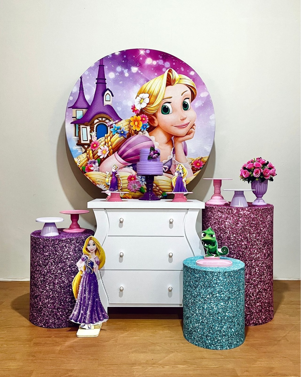 Princesa Rapunzel Glitter - Kit Promocional Ouro - FestAí Pegue Monte
