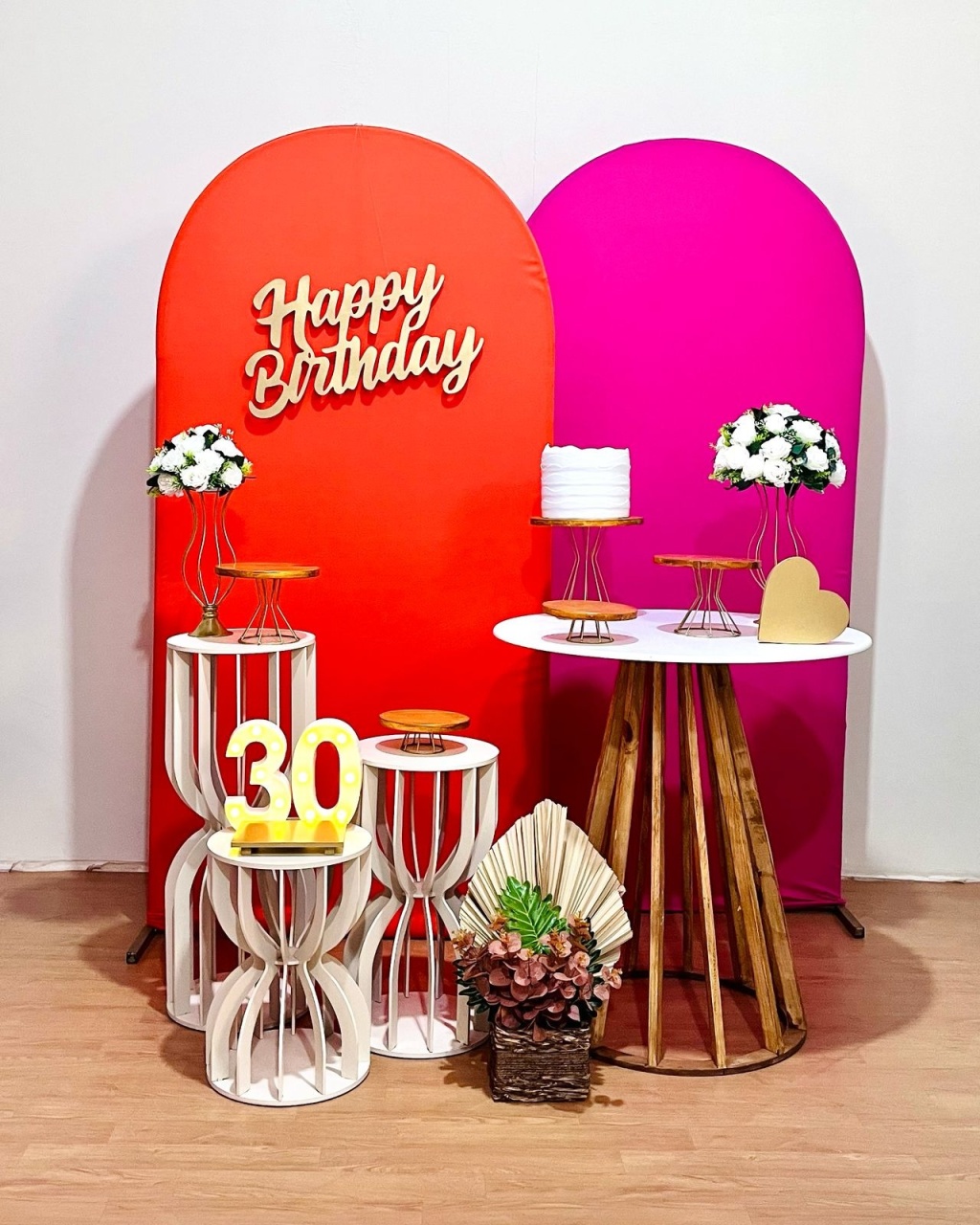 Composição Pink E Laranja - Mesas Cone E Ampulhetas - FestAí Pegue Monte