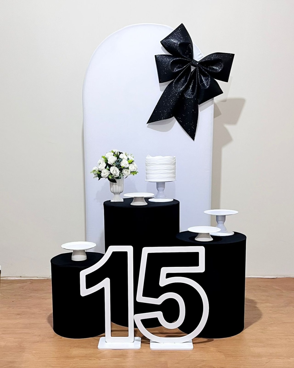 15 Anos Laço Preto E Branco Ii - Kit Promocional C/Romano - FestAí Pegue Monte