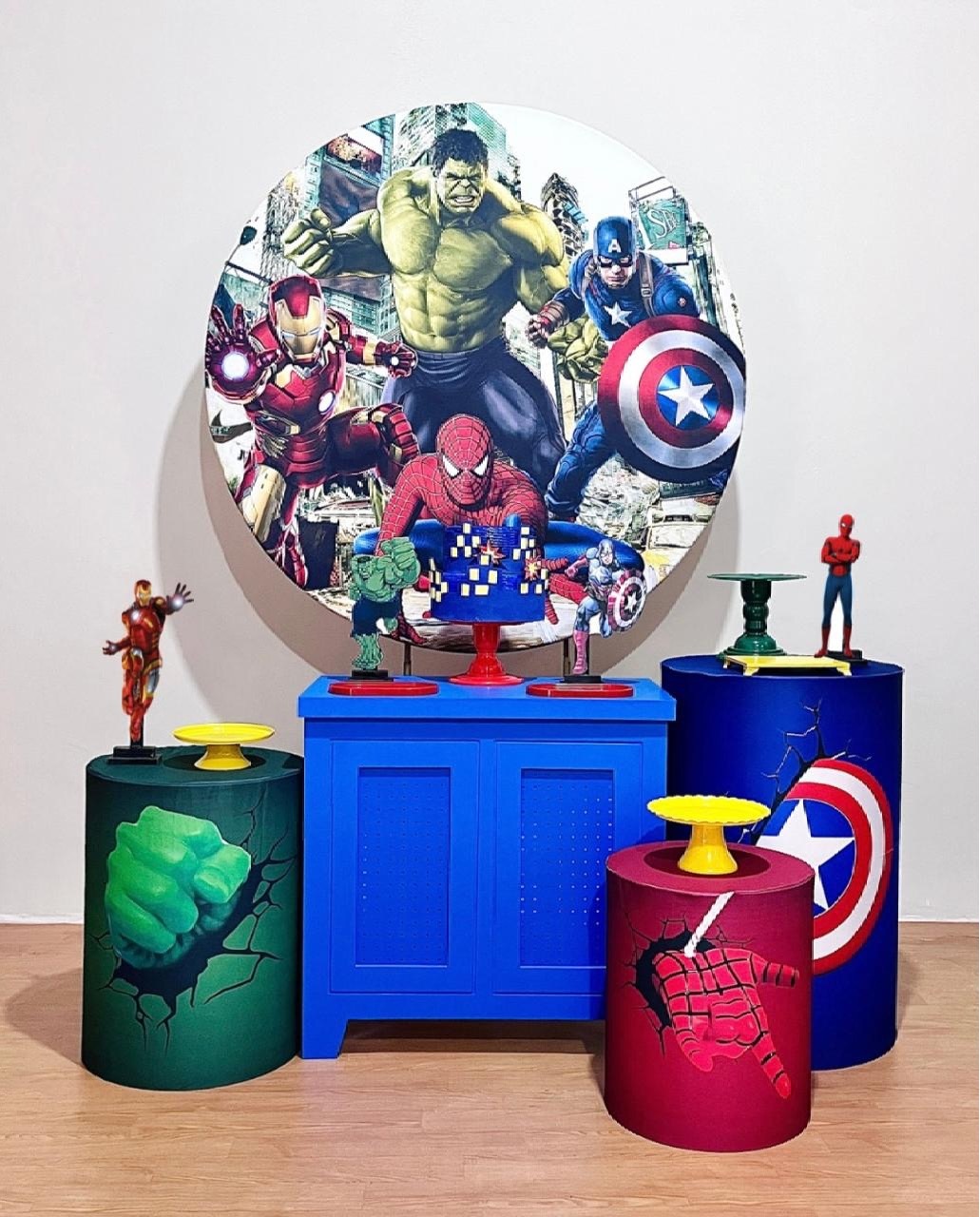 Vingadores - Kit Promocional Ouro - FestAí Pegue Monte