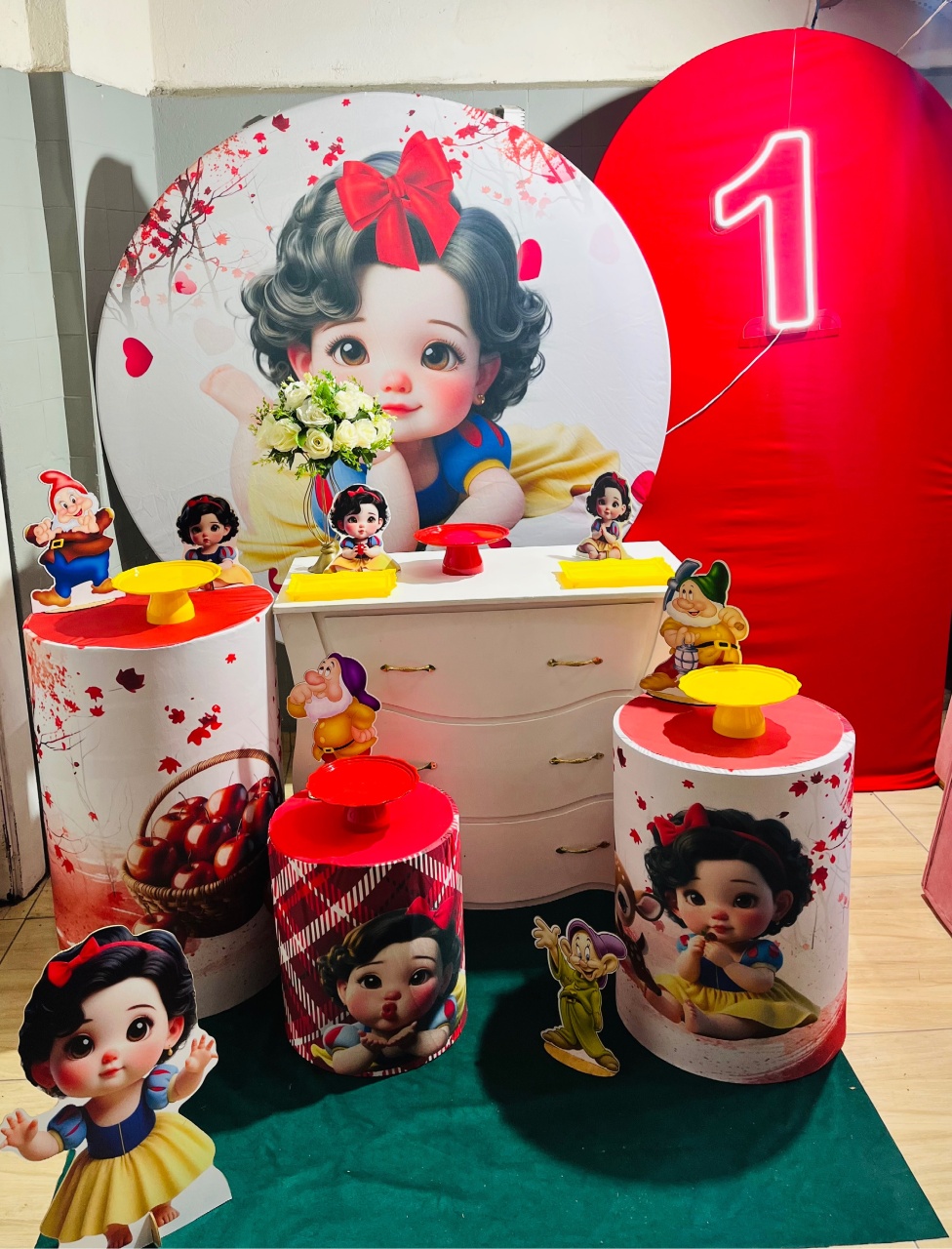 Kit Branca de Neve Baby (Ouro) - Tania Decorações 
