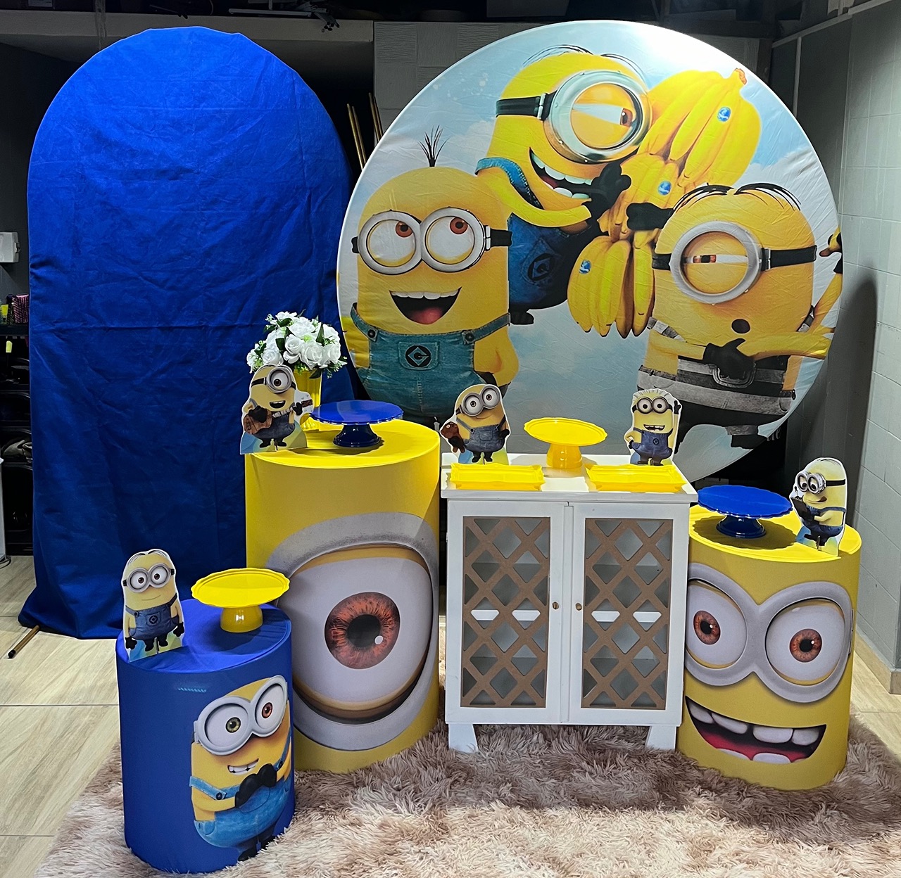 Minions Ouro - Tania Decorações 