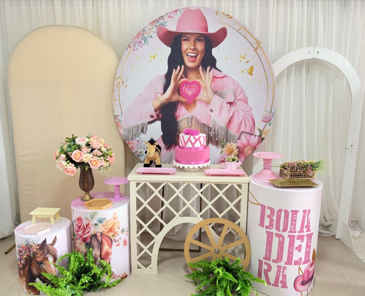 Kit Gg Com Cômoda Treliça Ana Castela   - Festa Fácil - Pegue e Monte Ipatinga