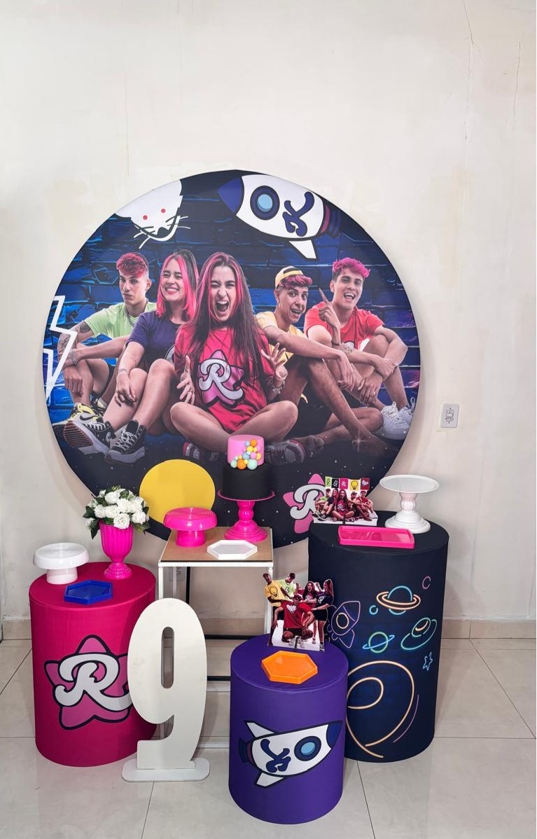 Grupo Rosas - Emily Vick (Kit Comemore)(P) - cricrilocacoes