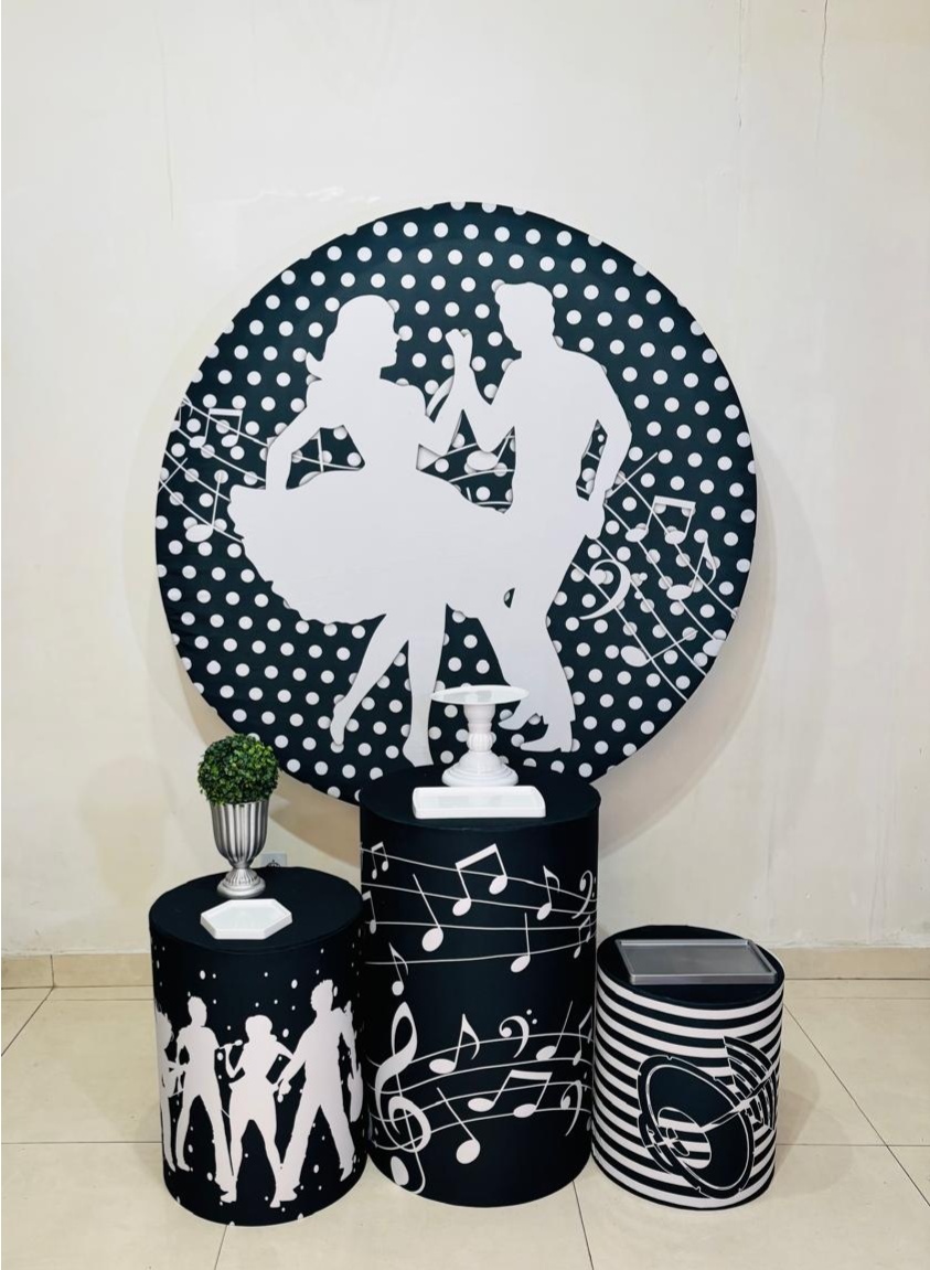 Anos 80 Preto E Branco (Kit Prata)(Homem/Masculino)(Feminino/Mulher) - cricrilocacoes