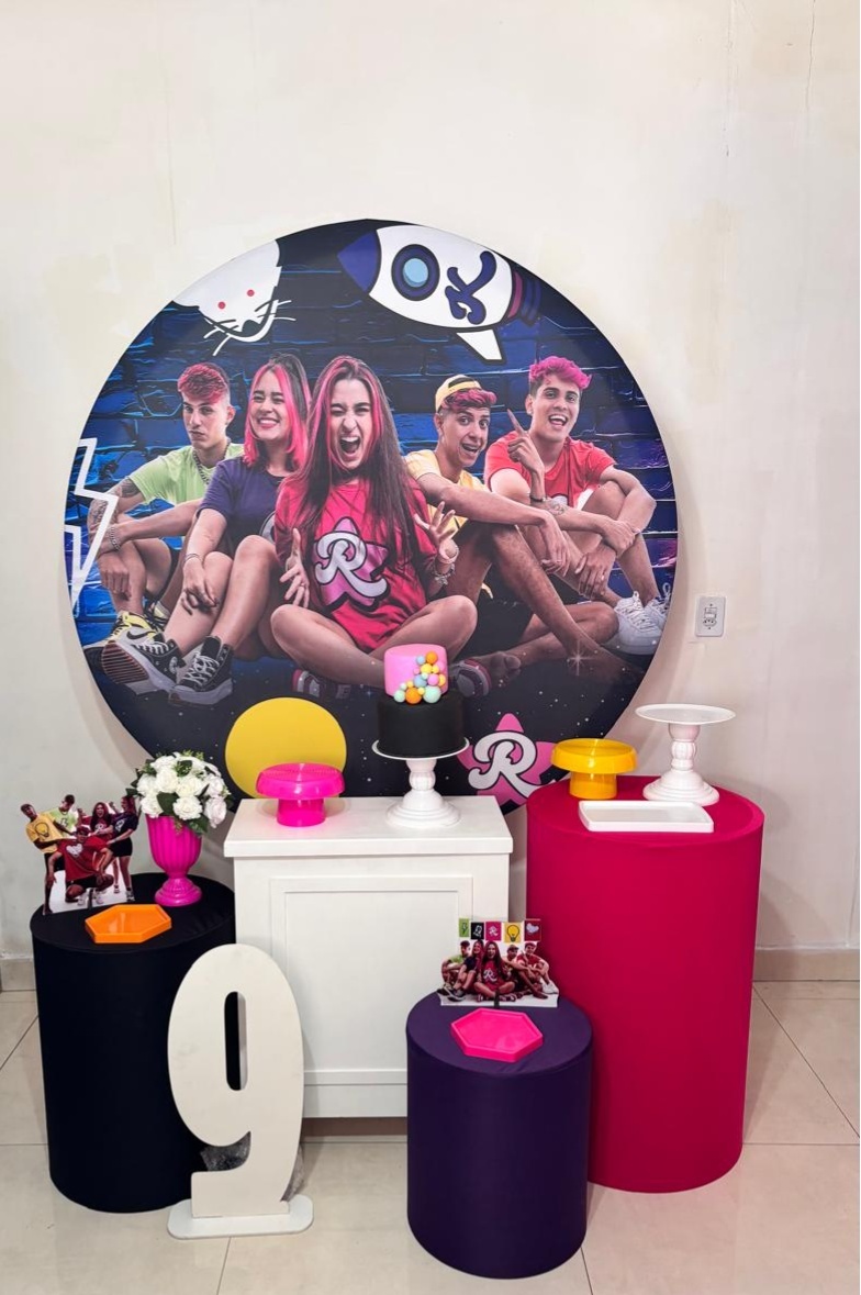 Grupo Rosas - Emily Vick (Kit Diamante) - cricrilocacoes