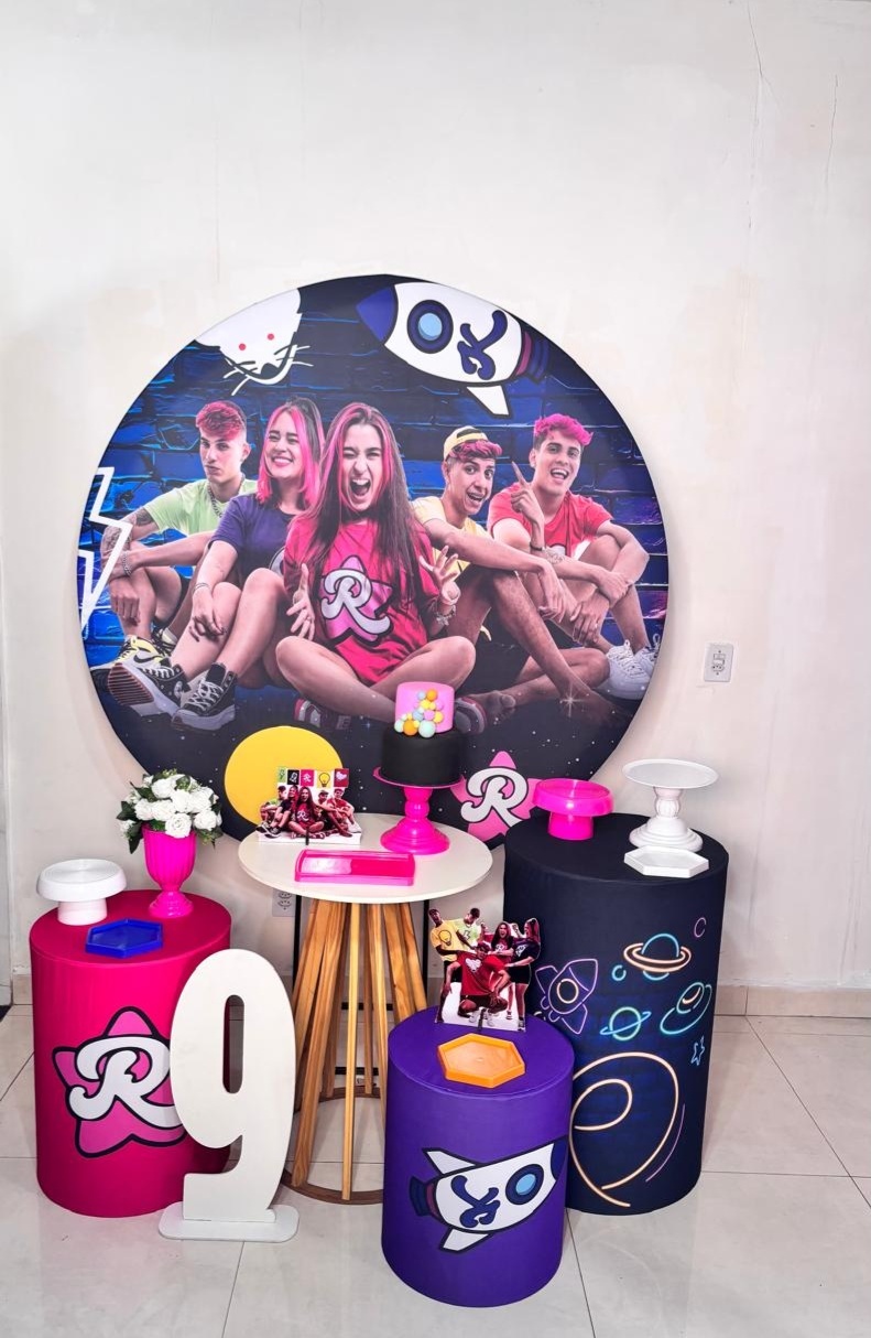 Grupo Rosas - Emily Vick (Kit Diamante Plus )(P) - cricrilocacoes
