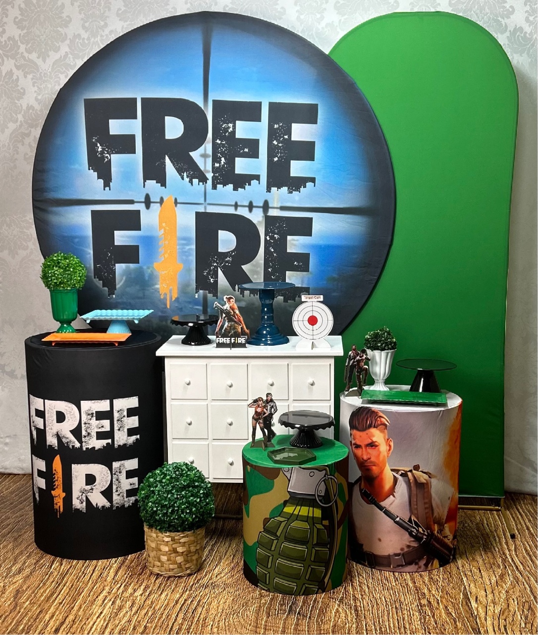 Kit Ouro Free Fire - Élida Pegue e Monte 