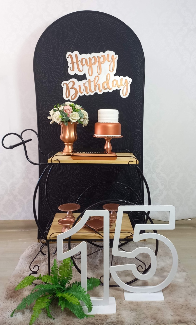 Romano Preto Com Rose  - Decorar  Festas e Locacoes