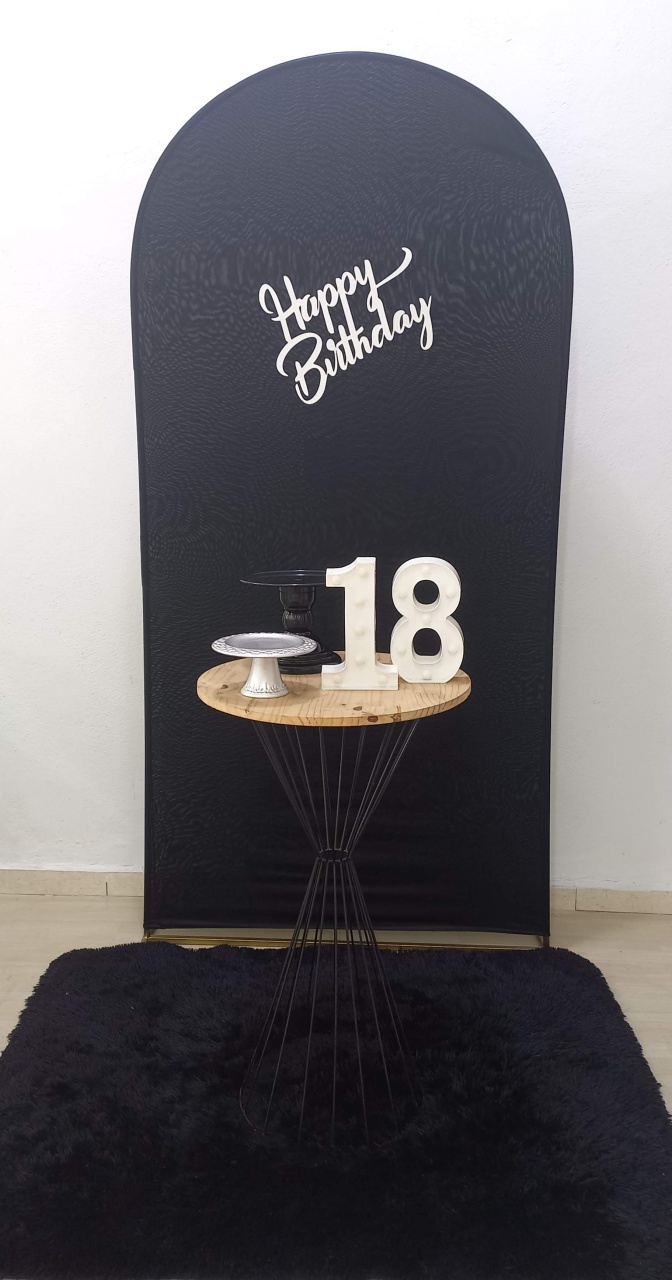 Preto Com Prata 1 Mesa  - Decorar  Festas e Locacoes