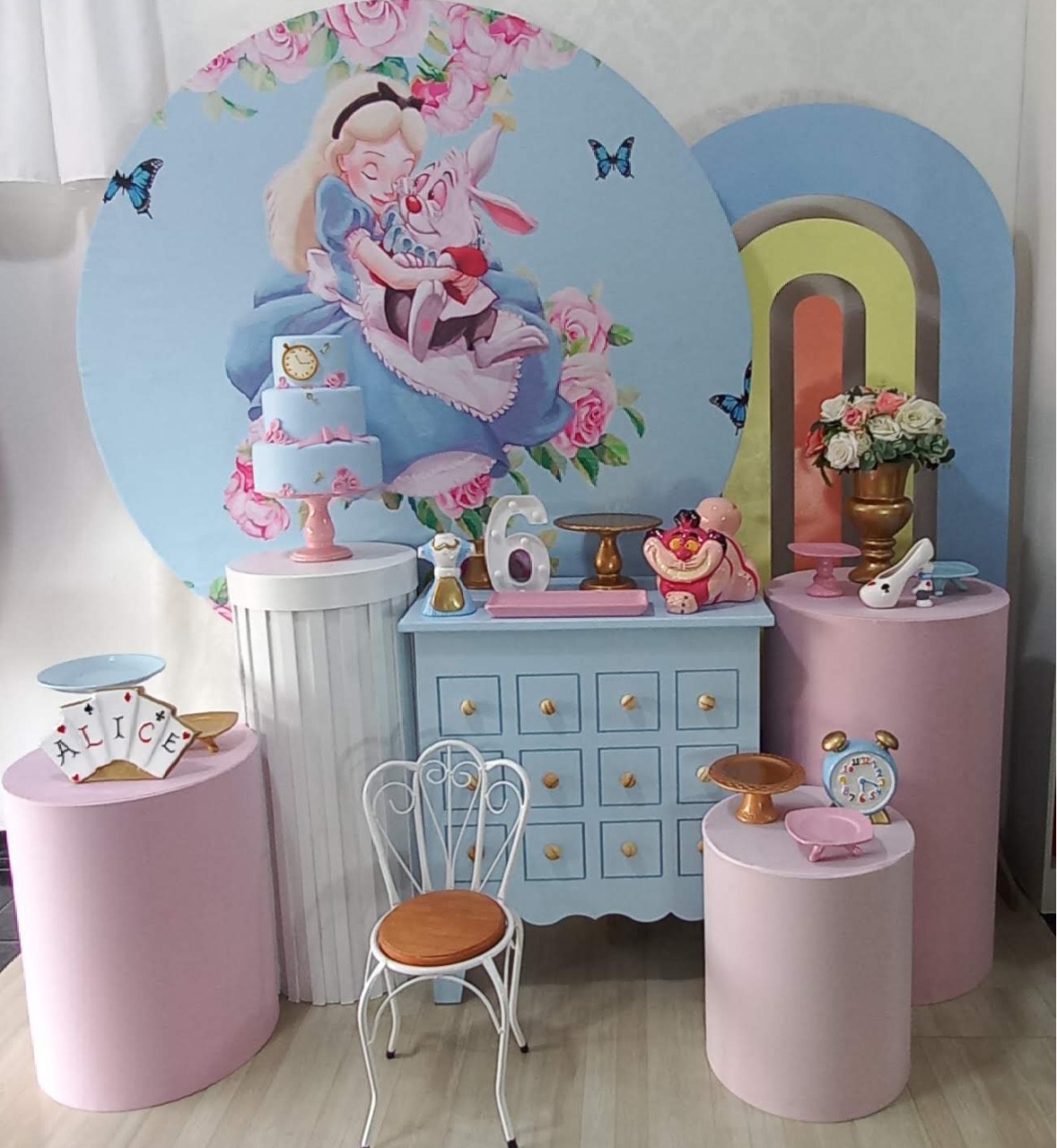 Alice No Pais das Maravilhas  - Decorar  Festas e Locacoes