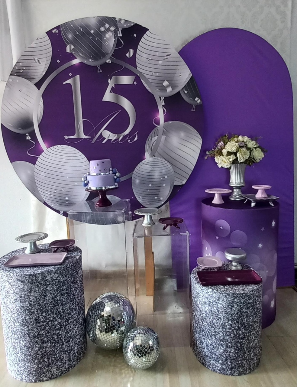15 Anos Lilas Com Prata Painel Redondo  - Decorar  Festas e Locacoes