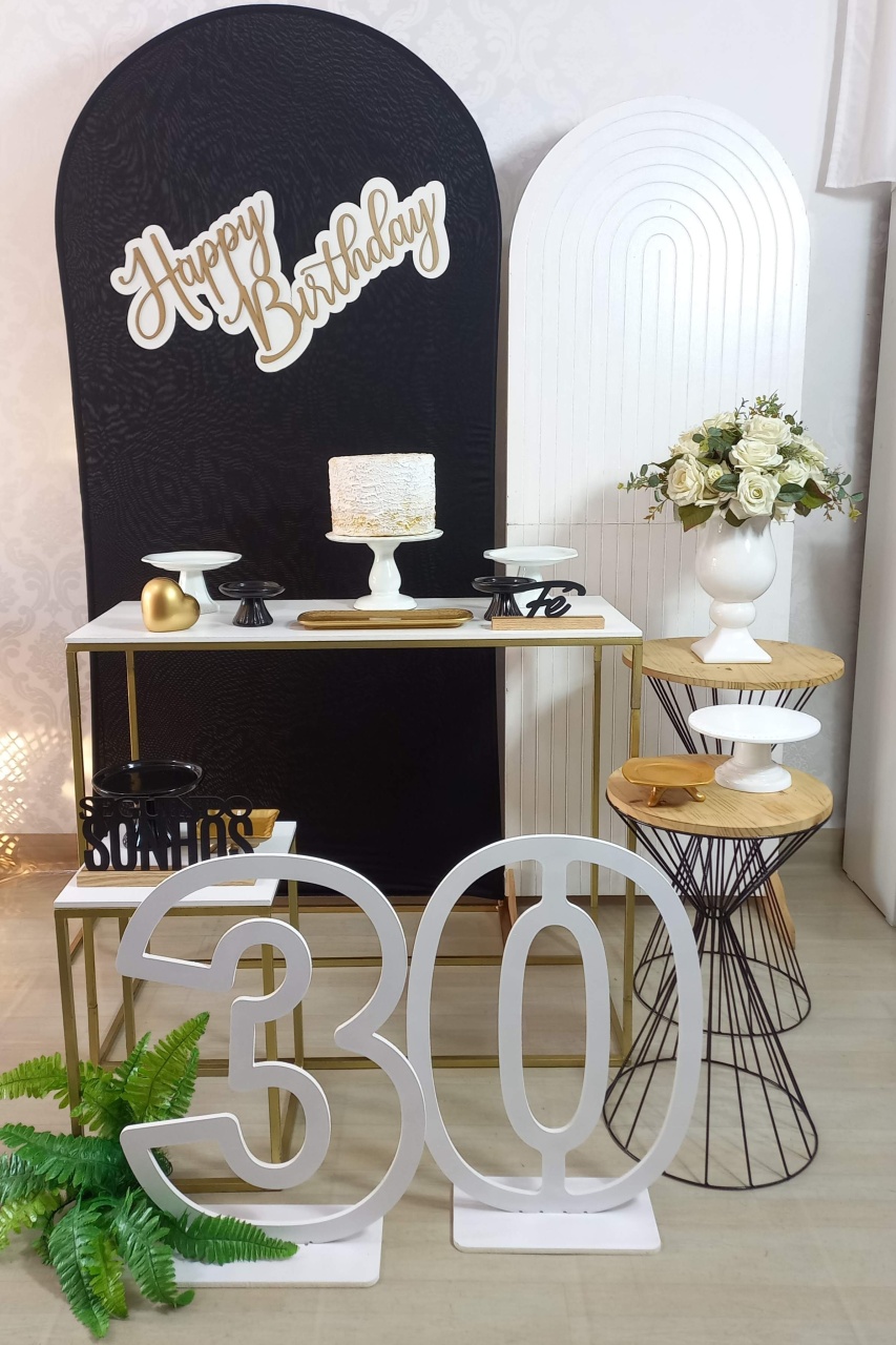 Preto Dourado E Branco  - Decorar  Festas e Locacoes