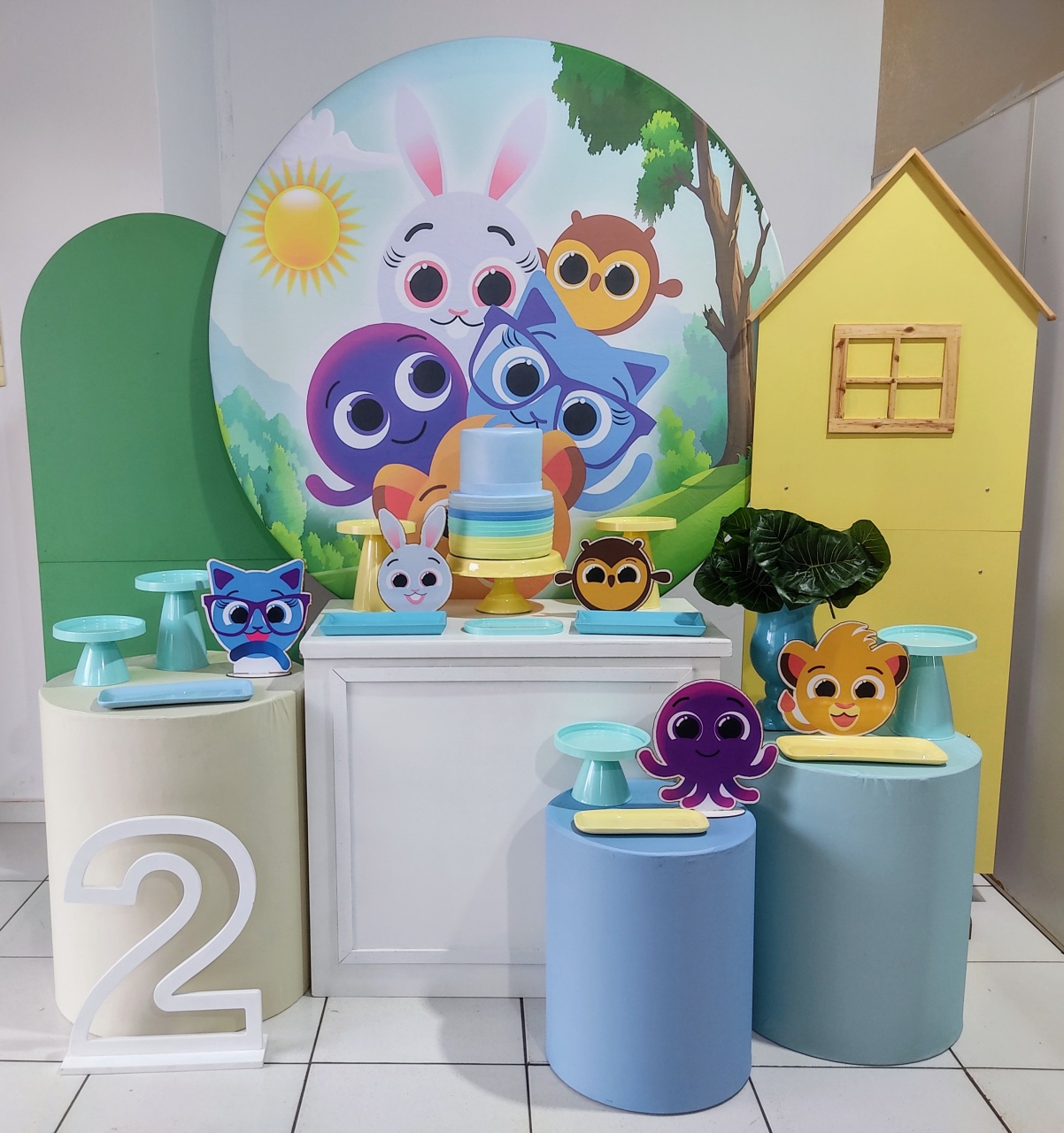 Kit Completo Bolo Fofo+Número de Chão  - Mimo e Arte Decor e Locações 