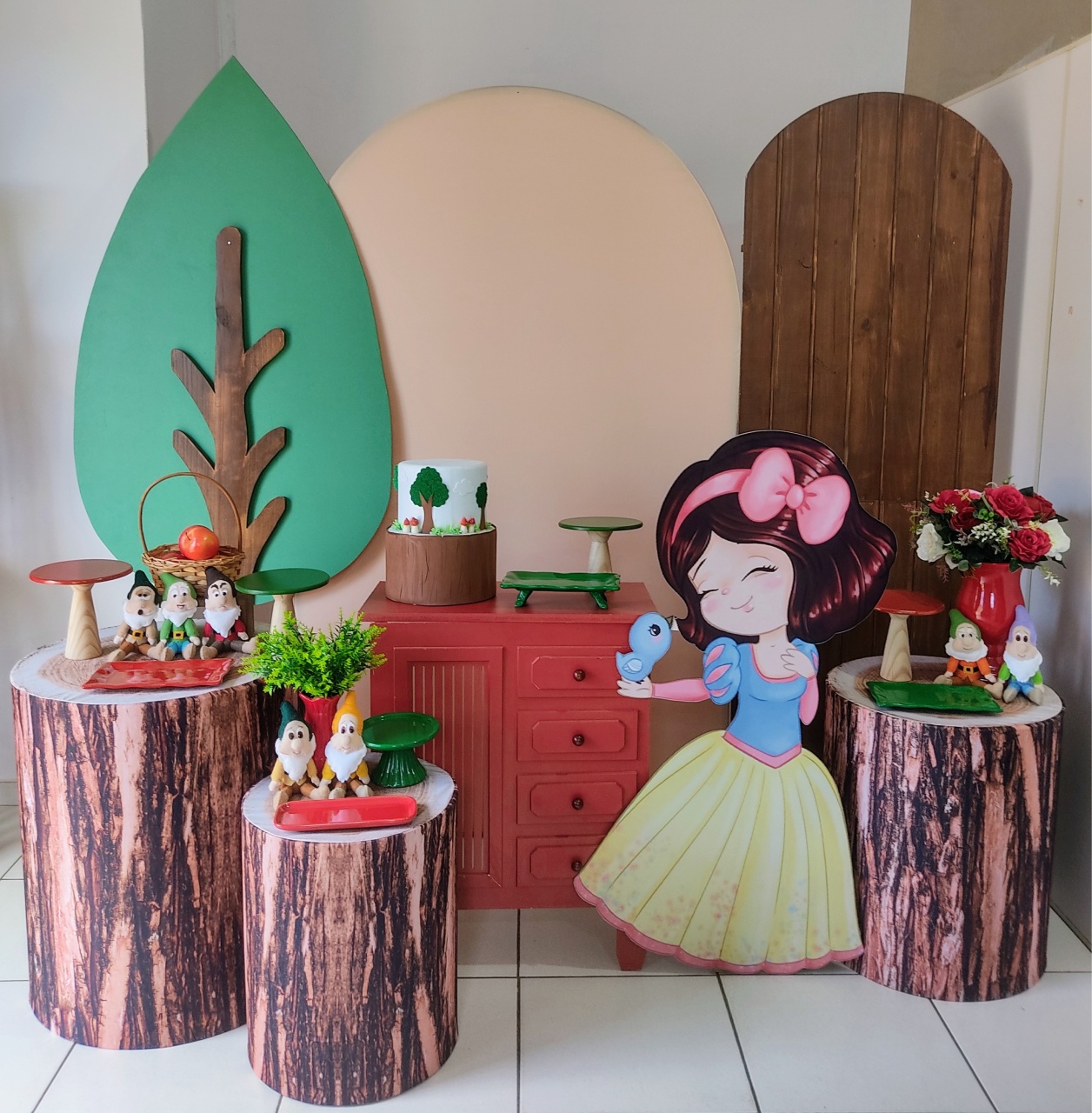 Composição Completa Branca de Neve  - Mimo e Arte Decor e Locações 