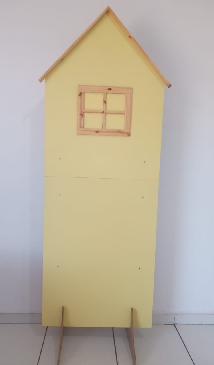 Painel Casinha Amarelo Claro 1,70Cm - Mimo e Arte Decor e Locações 