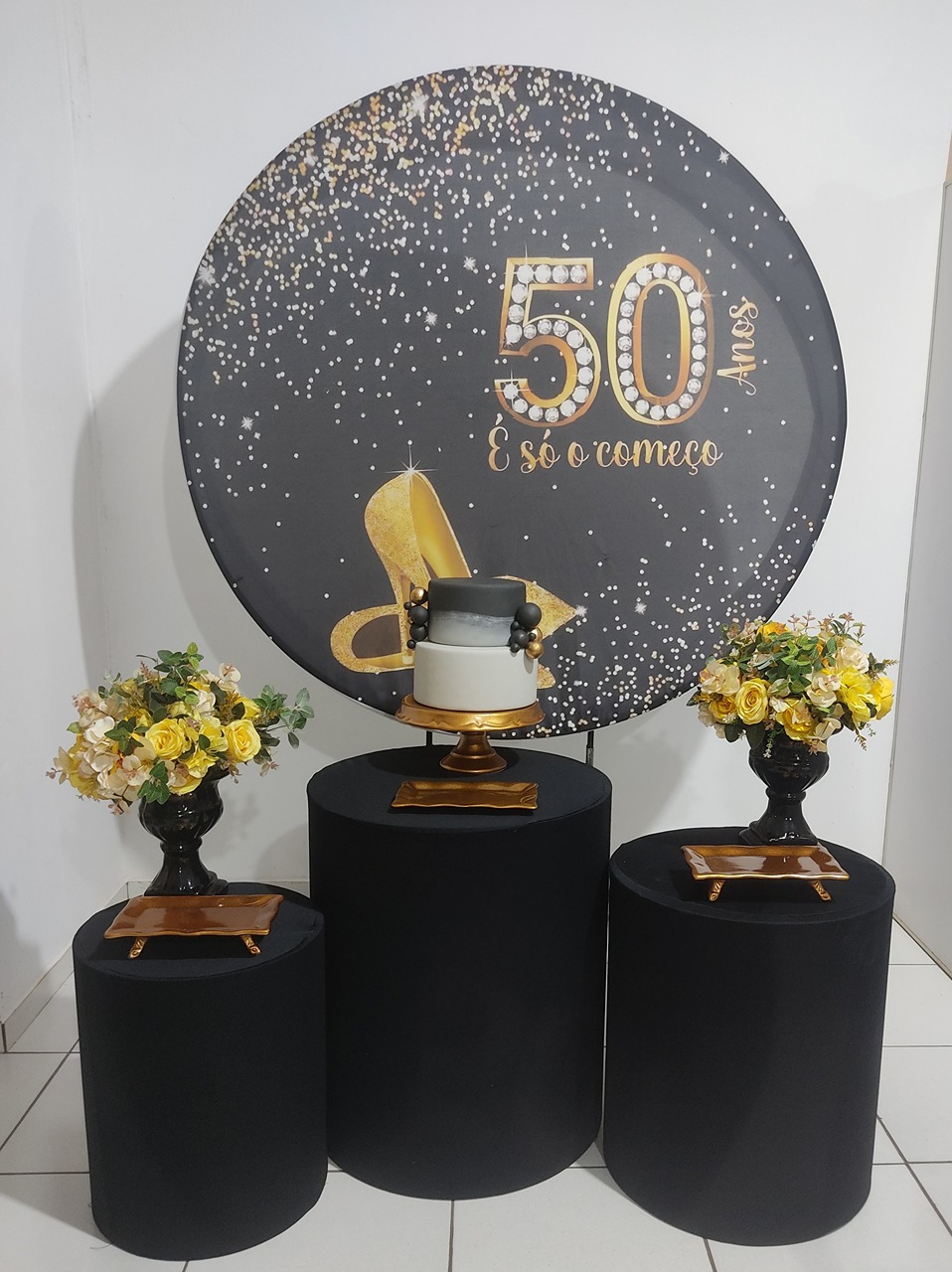 Kit Classico 50 Anos Preto E Dourado  - Mimo e Arte Decor e Locações 