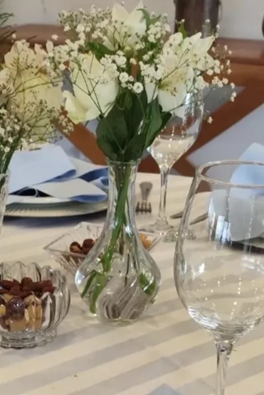 Centro de Mesa Com Flores Naturais - Mimo e Arte Decor e Locações 