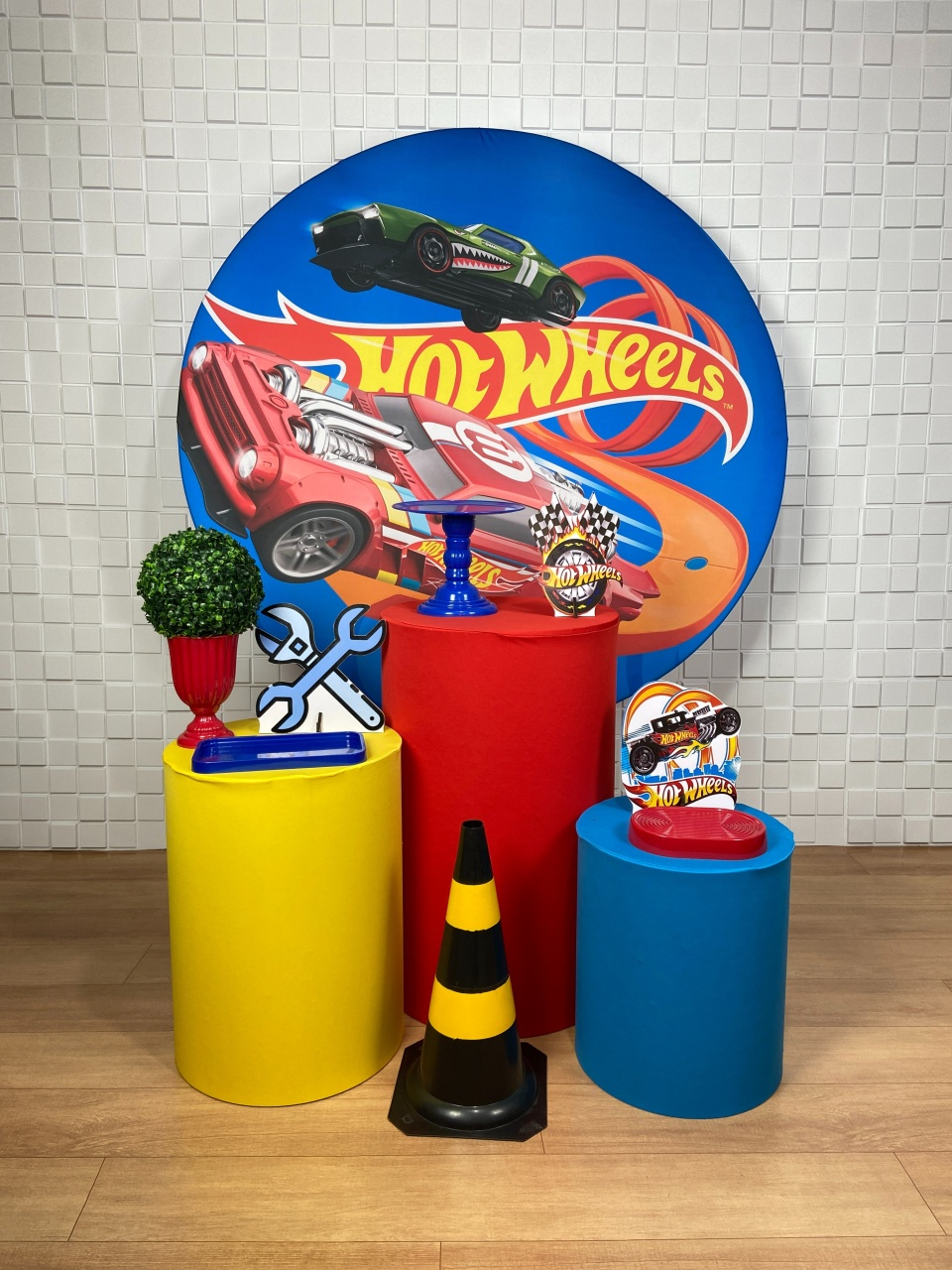 Kit Prata - Hotwheels - CAMILA TONON LOCAÇÕES