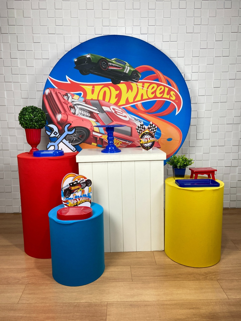 Kit Ouro - Hotwheels - CAMILA TONON LOCAÇÕES