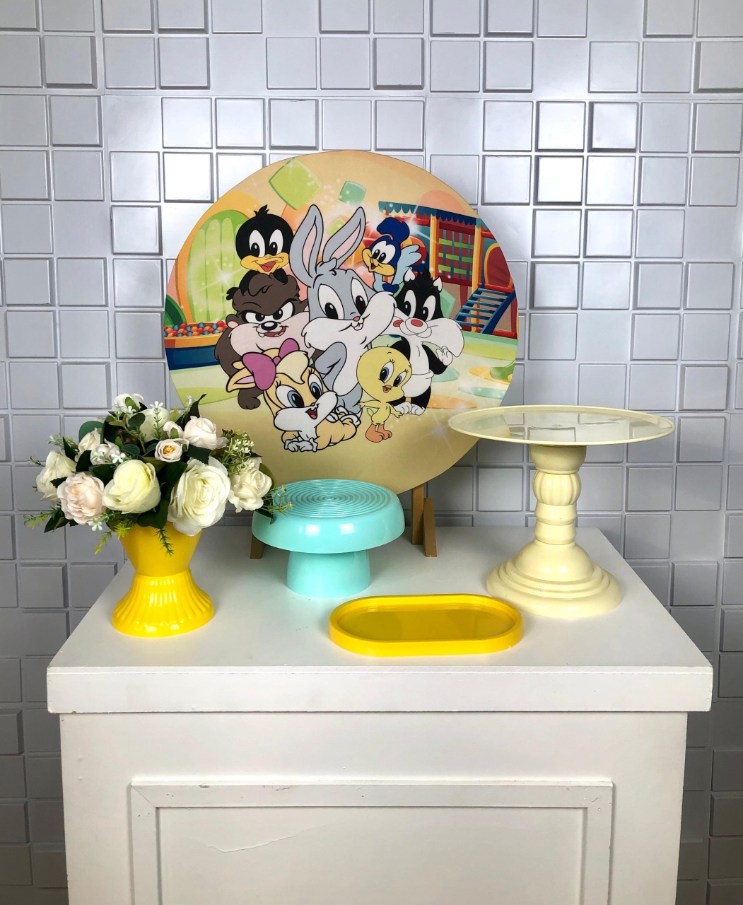 Kit Mini Festa - Looney Tunes Baby - CAMILA TONON LOCAÇÕES